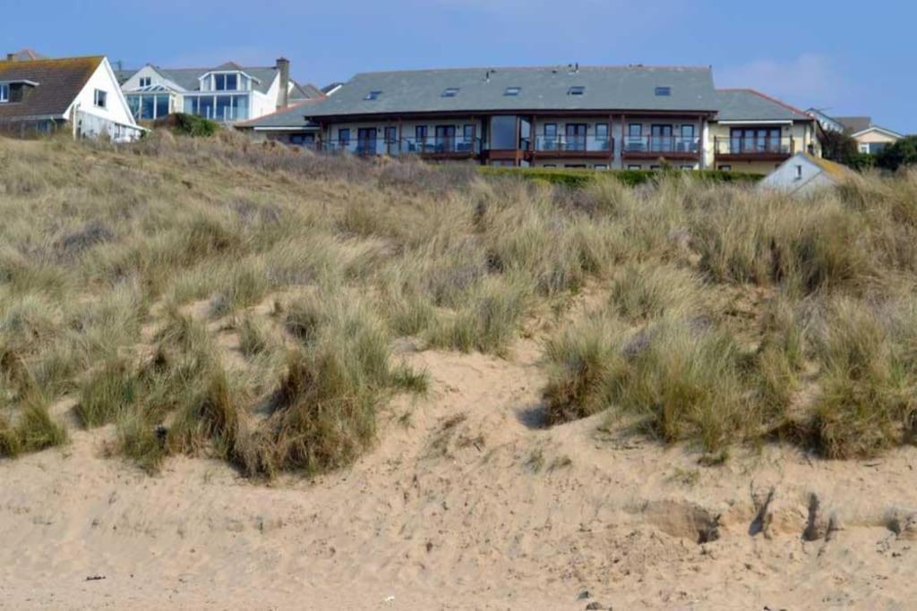 White Lodge - Coast Hideaways Mawgan Porth Exterior photo